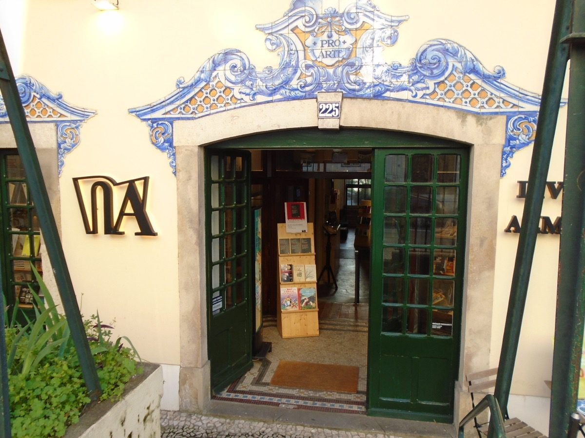 Die Livraria Almedina Rato in Lissabons Príncipe Real.