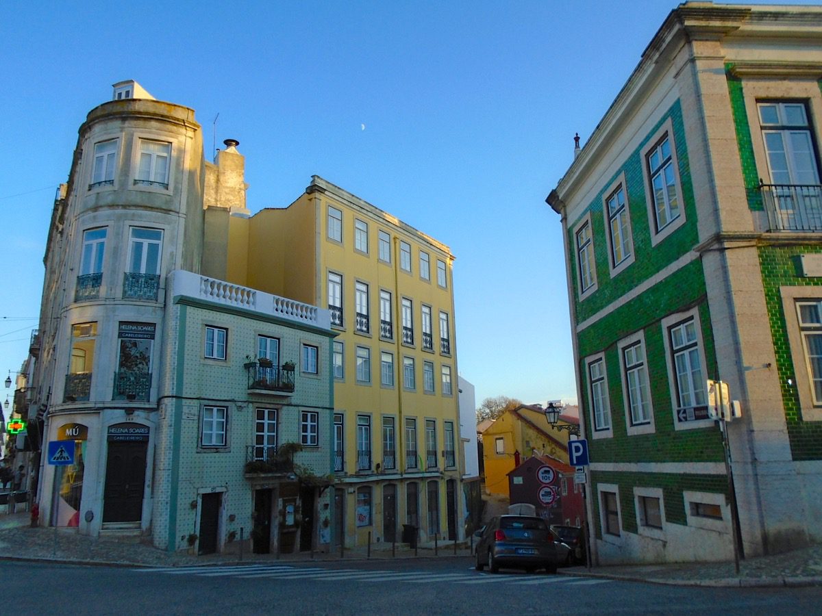 Wer in diesen Wohnungen in Lissabons Príncipe Real wohl wohnt?